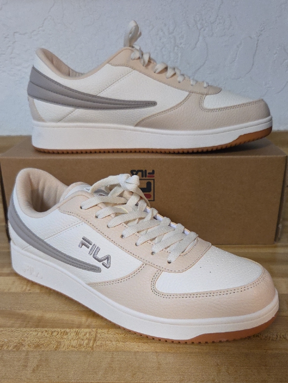 NWT "Fila" A-LOW Mens Sneakers Size 12